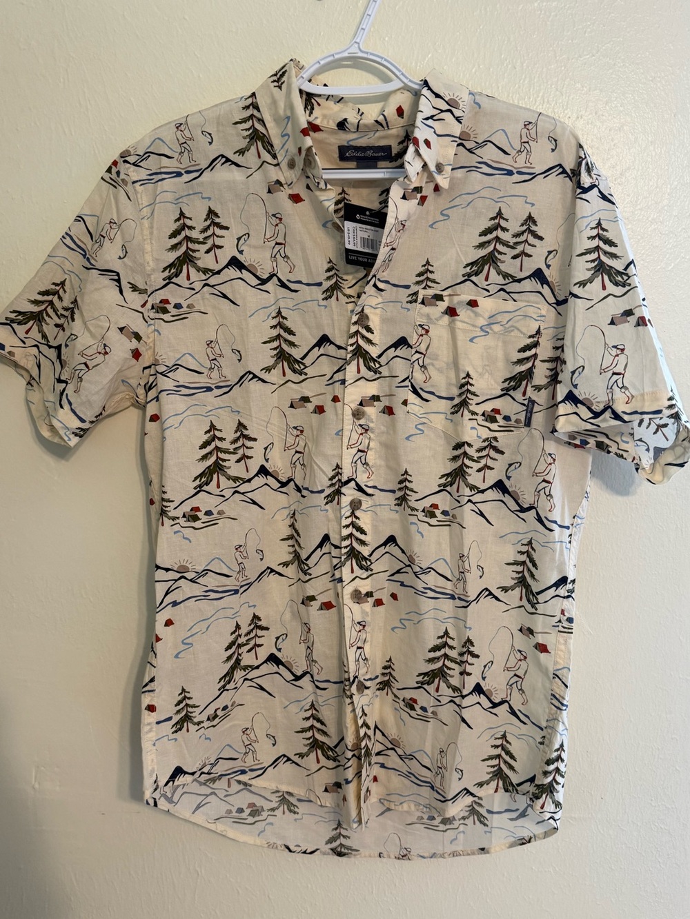 Eddie Bauer Cream Short-Sleeve Button-Up Shirt with Outdoor Print